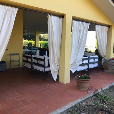 Roccatagliata Bed & Breakfast Carrara