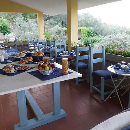 Roccatagliata Bed & Breakfast Carrara